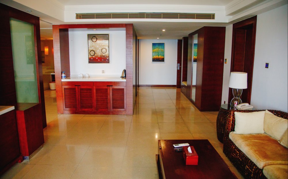 Deluxe Seaview Suite, Sanya Marina Sea View Hotel (ex.Marina Spa Hotel Sanya) 4*