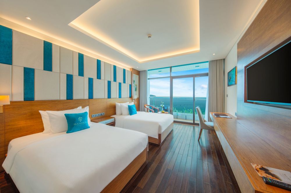 Ocean Front, Mandila Beach Hotel 3+