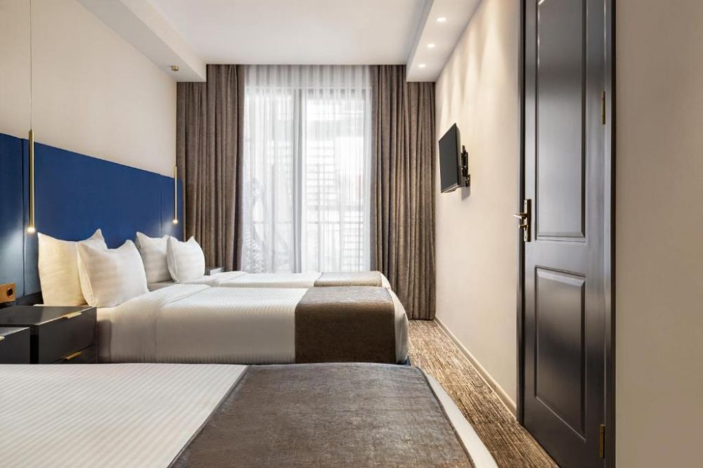 Standard Triple Room, Ramada By Wyndham Tbilisi 4*