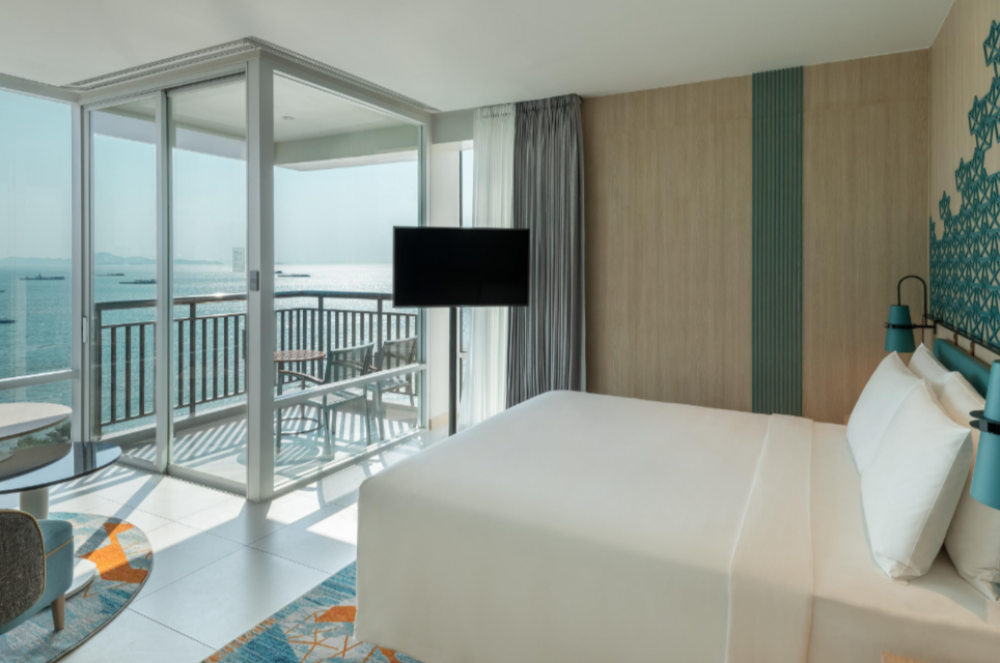 Premium Pattaya Beach View, Holiday Inn Pattaya 5*