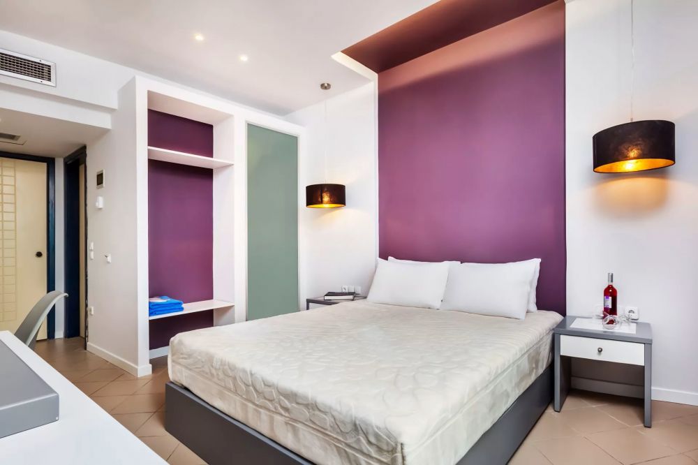 Comfort Room, Atrium 4*