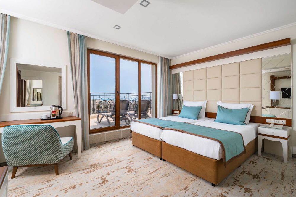 Superior Twin Room Sea View, Festa Via Pontica 4*