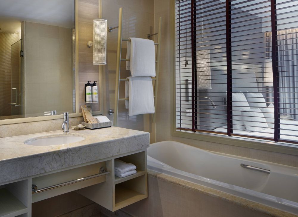 Deluxe Sea View Room, Pullman Phuket Panwa Beach Resort 5*