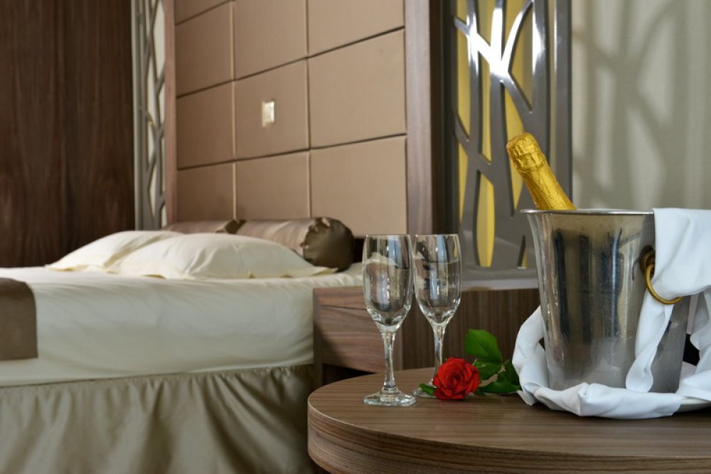 Deluxe Pool or Side Sea, Adams Beach Hotel 5*