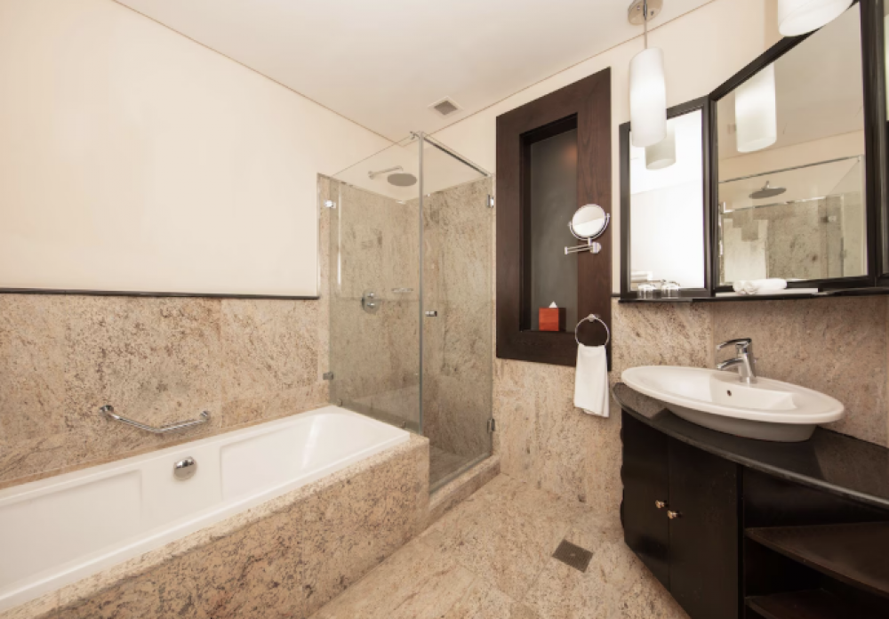 Junior Suite, Radisson Blue Hotel Doha 5*