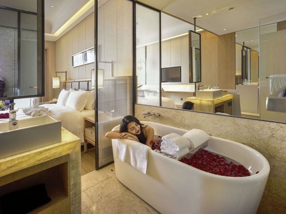 Invincible Sea View Room King Bed, Sanya Harman Resort 5*