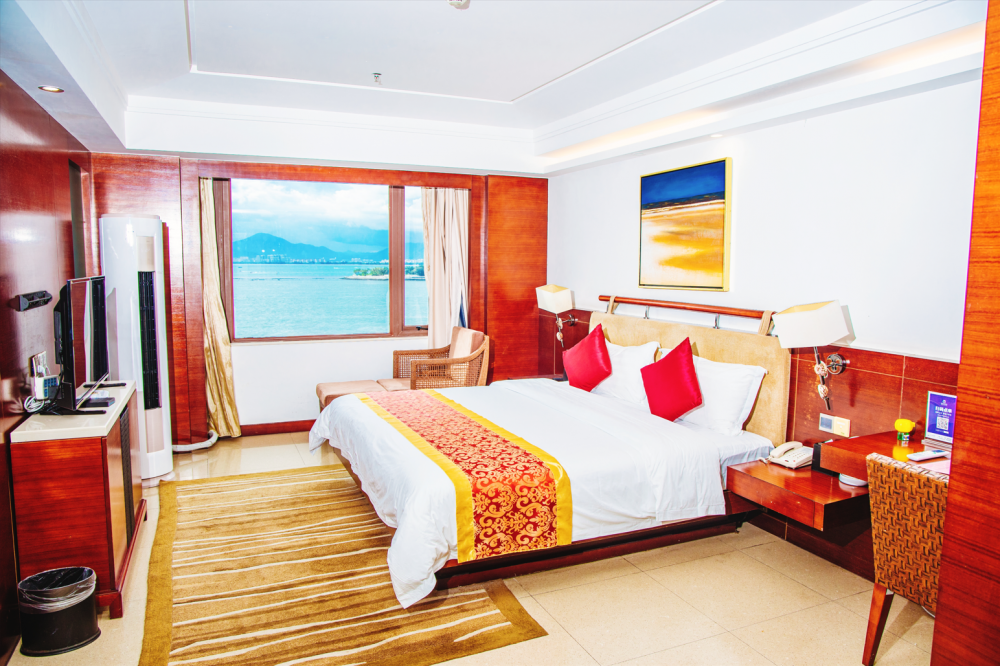 Deluxe Seaview Suite, Sanya Marina Sea View Hotel (ex.Marina Spa Hotel Sanya) 4*