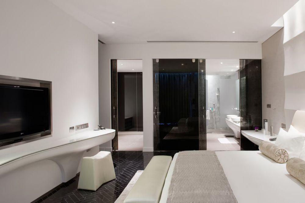 Superior Suite Lux (ex. Fantastic Suite Lux), W Abu Dhabi 5*