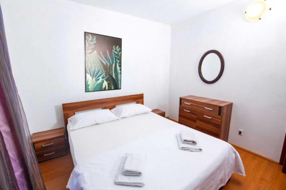 APP 02+2, Violet Economy Guest House 2*