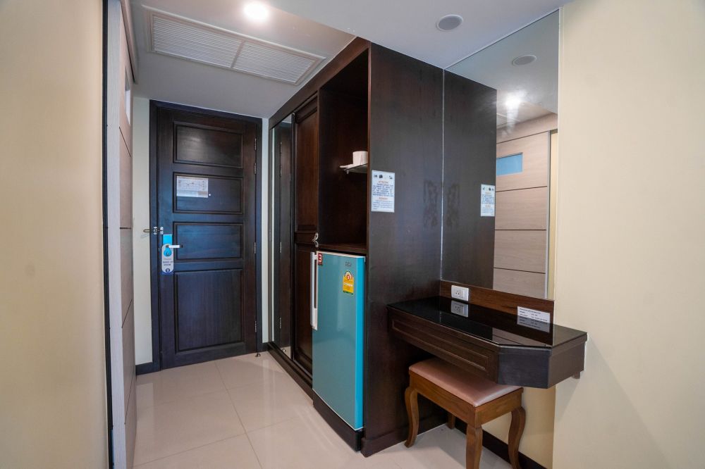 Deluxe Double or Twin Room with Balcony, Baan Sailom Hotel 3*
