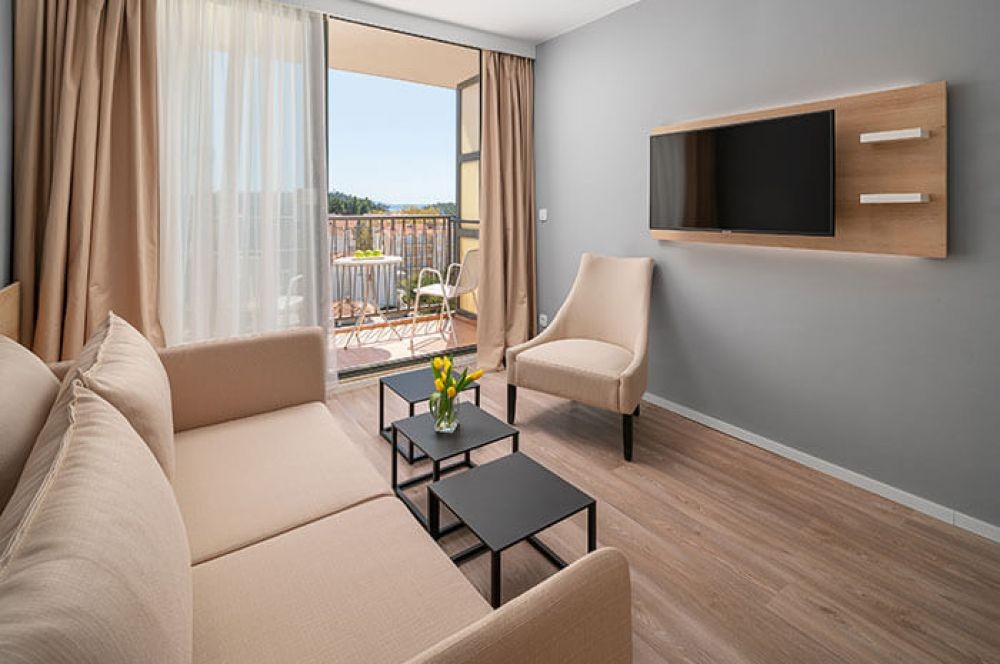 Junior Suite Balcony Sea Side, Valamar Meteor Hotel 4*