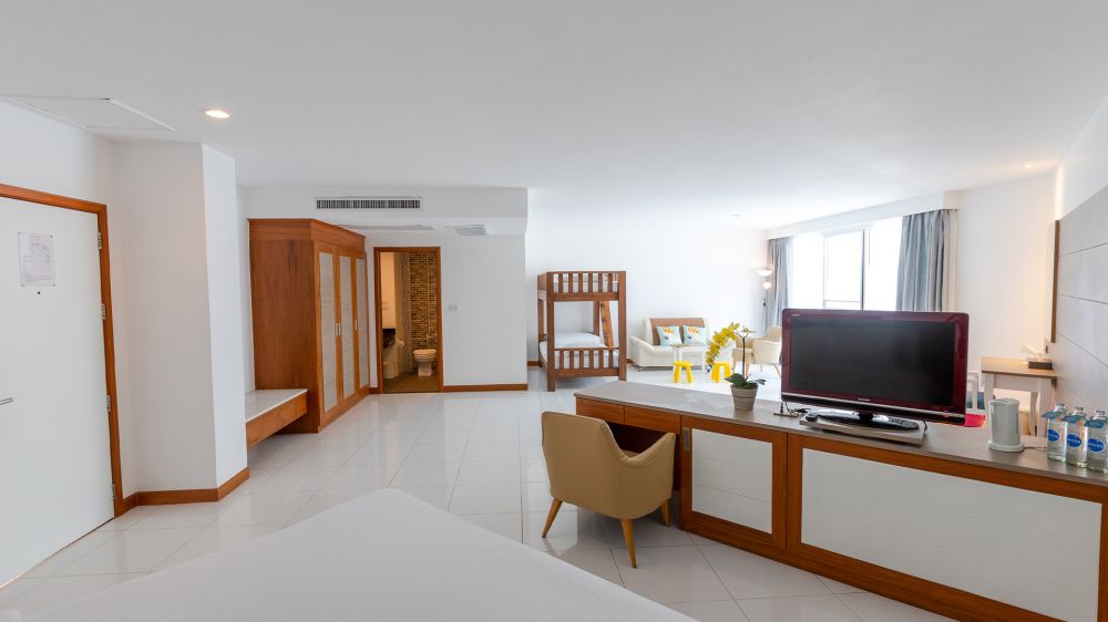 Family Garden/ Pool View Room, Pinnacle Grand Jomtien 4*