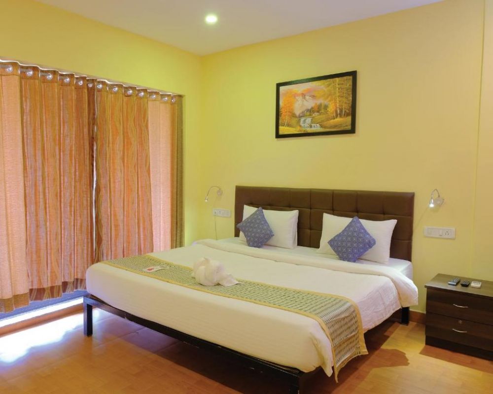 Super Deluxe Room, The Byke Royal Pearl (Pure Veg) 2*