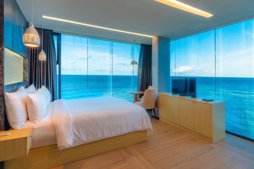 Deluxe Sea View, Swarn by Hawks Hotels (ex. Clarks Exotica Kamadhoo Maldives) 4*