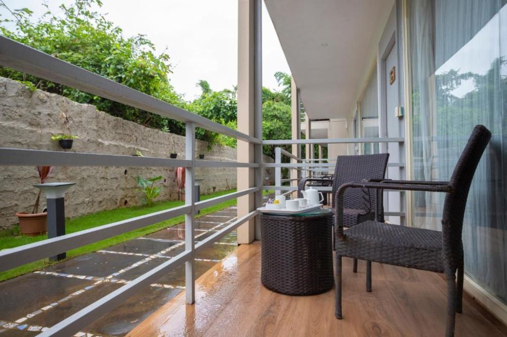 Elegant Room, Koko Maya By Stone Wood 3*