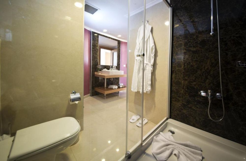 Jacuzzi Suite Room, Limak Limra Hotel & Resort 5*