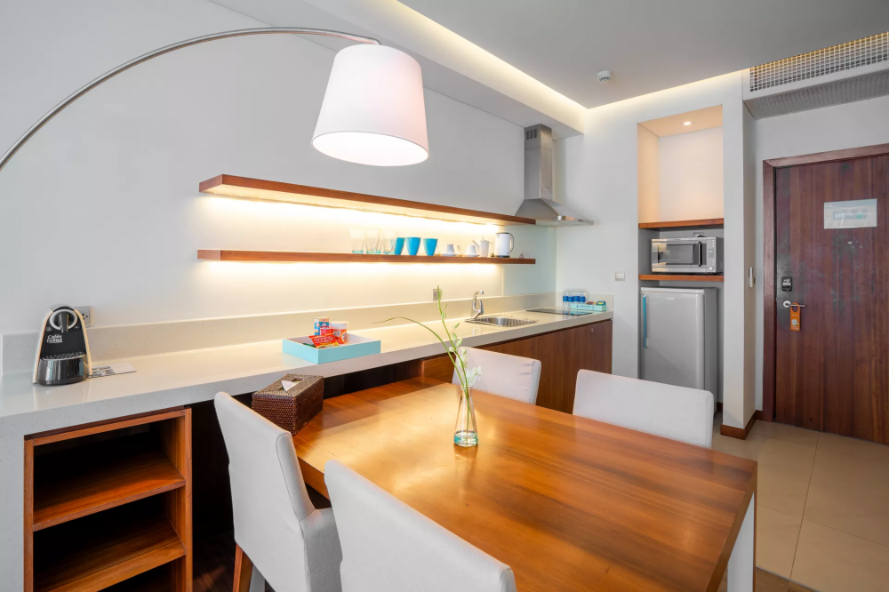Delight with Balcony, A La Carte Da Nang Beach 4*