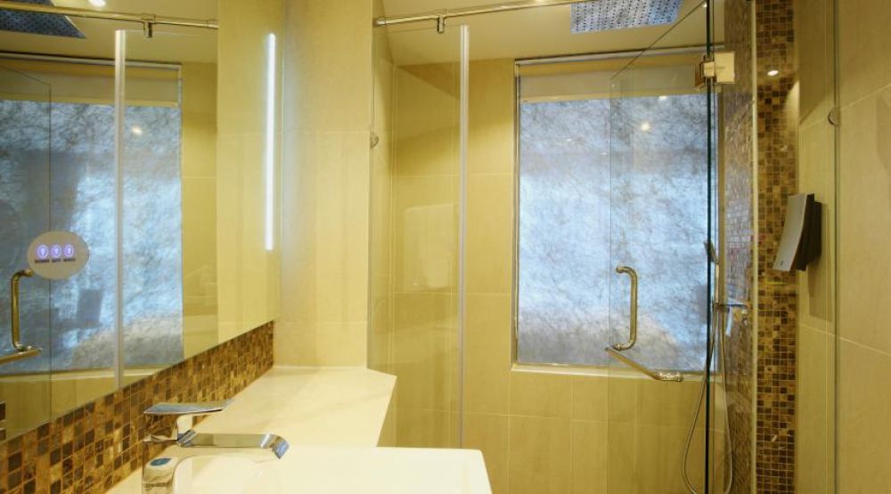Premier, Shilat Avenue Pattaya Hotel (ex. Centara Life Avenue) 4*