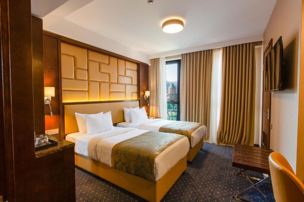 Panorama, KMM Hotel 4*