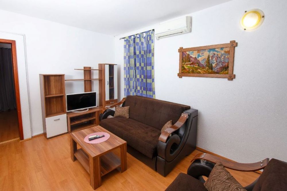 APP 02+2, Violet Economy Guest House 2*