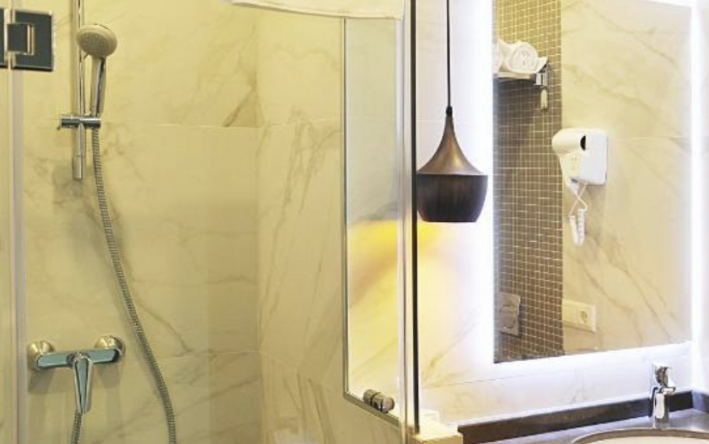 Standard, River View Hotel Tbilisi (ex. Just Inn Tbilisi) 4*