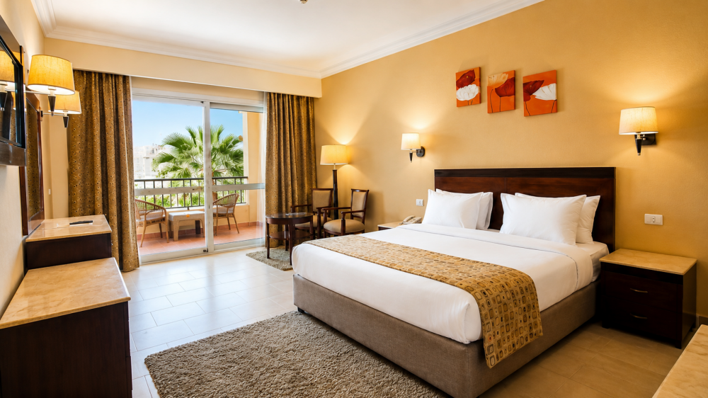 Deluxe Pool View Room, Regency Plaza Aqua Park & Spa Resort 5*