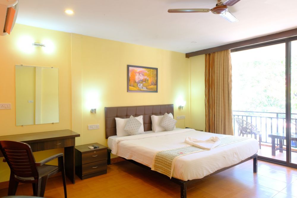 Super Deluxe Room, The Byke Royal Pearl (Pure Veg) 2*