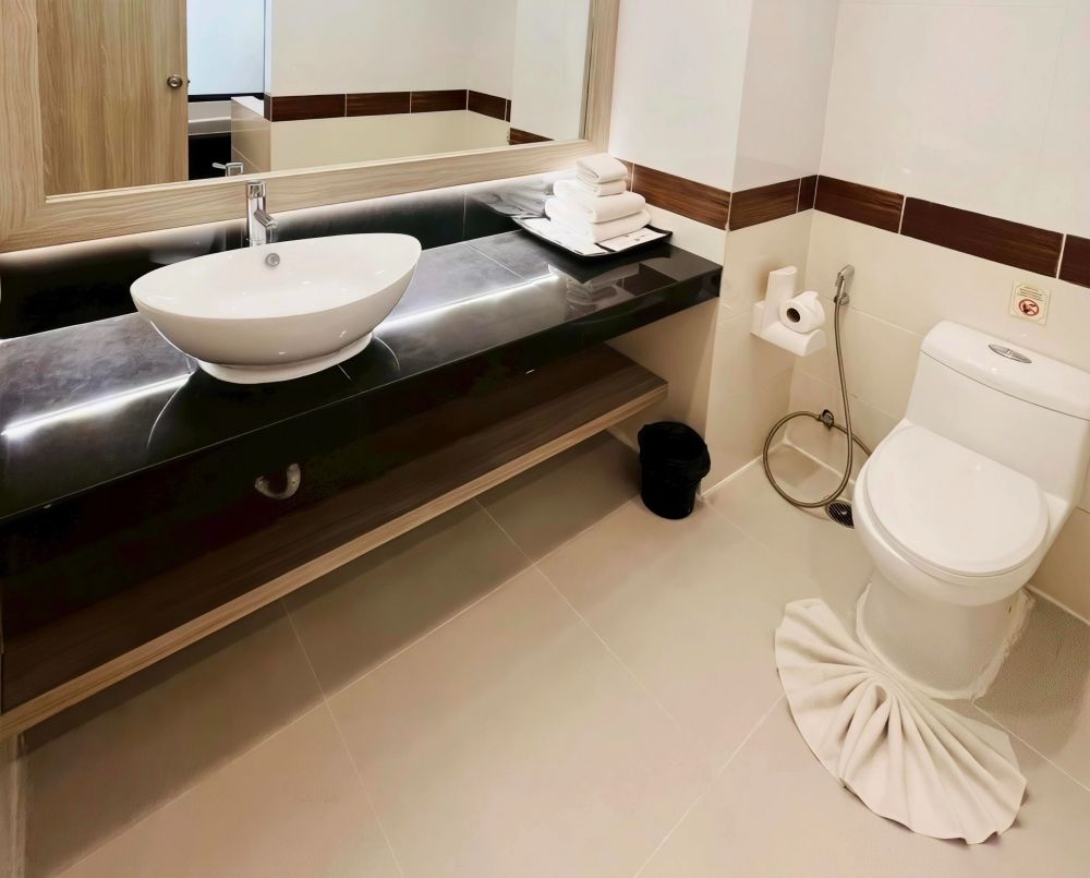 Deluxe Room with Pool Access, Ramada By Wyndham Aonang Krabi 4*