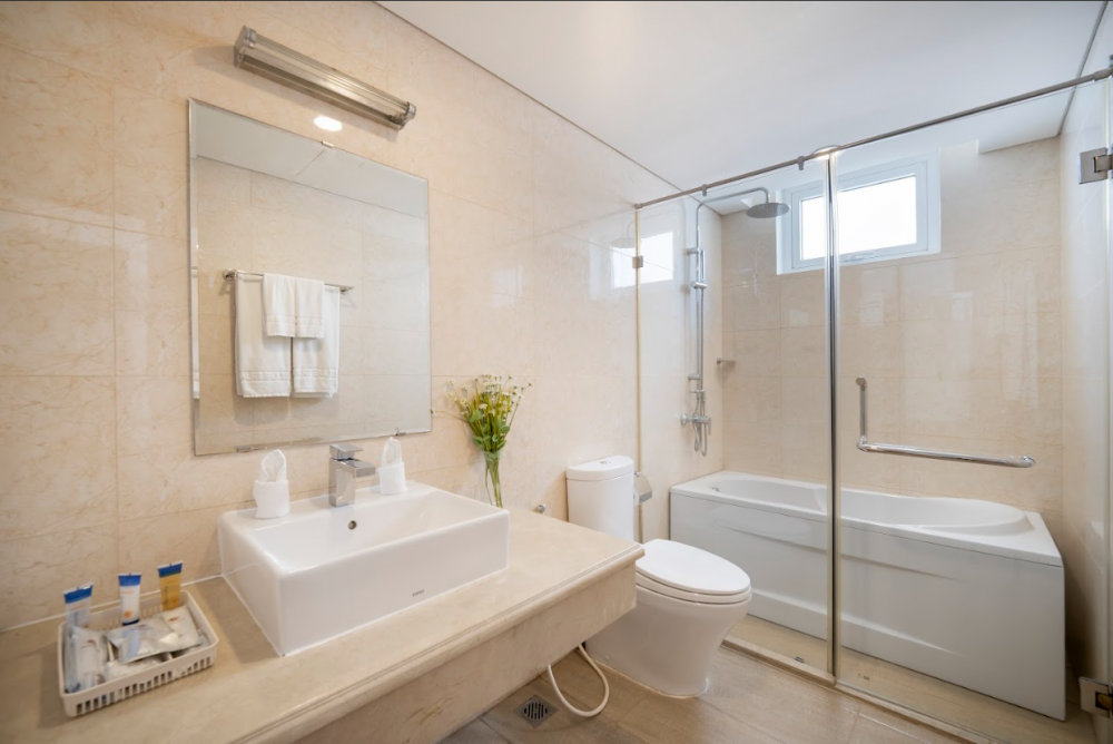Deluxe Partial SV, Bluesun Da Nang Beach Hotel 4*