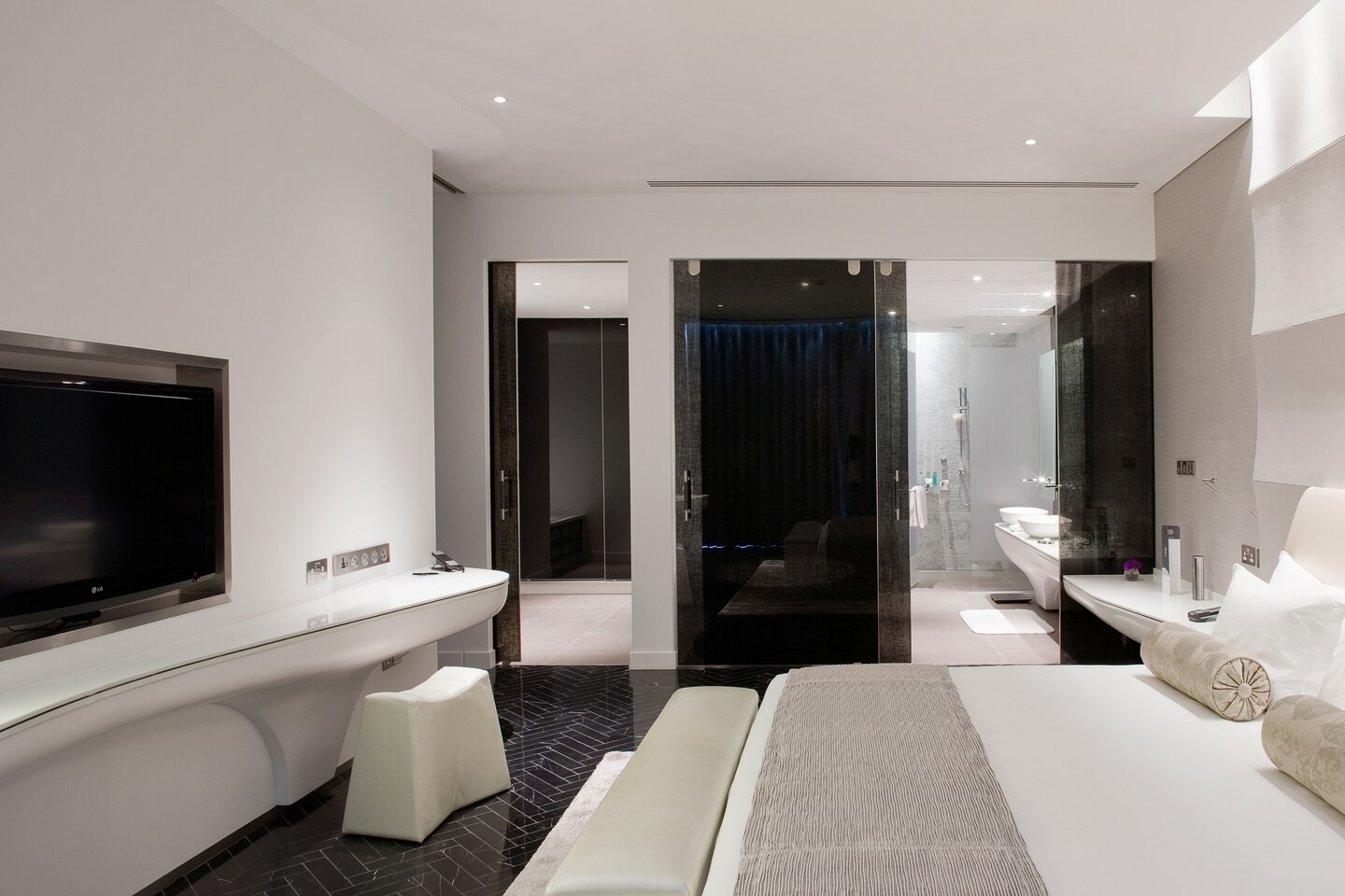 Superior Suite (ex. Fantastic Suite), W Abu Dhabi 5*