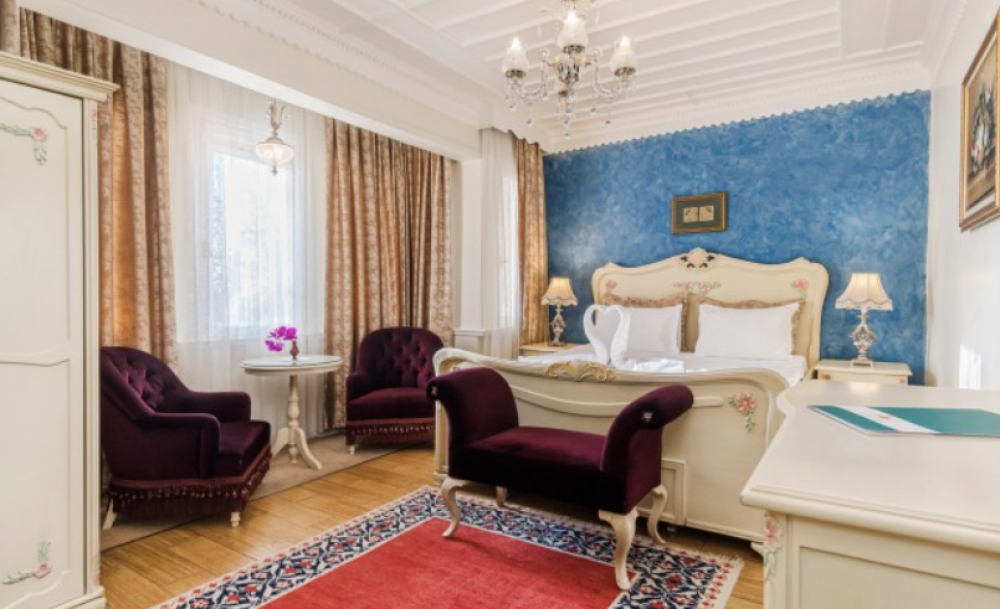 Corner Suite Room, 1207 Hotel (Ex. Alzer Hotel) 4*