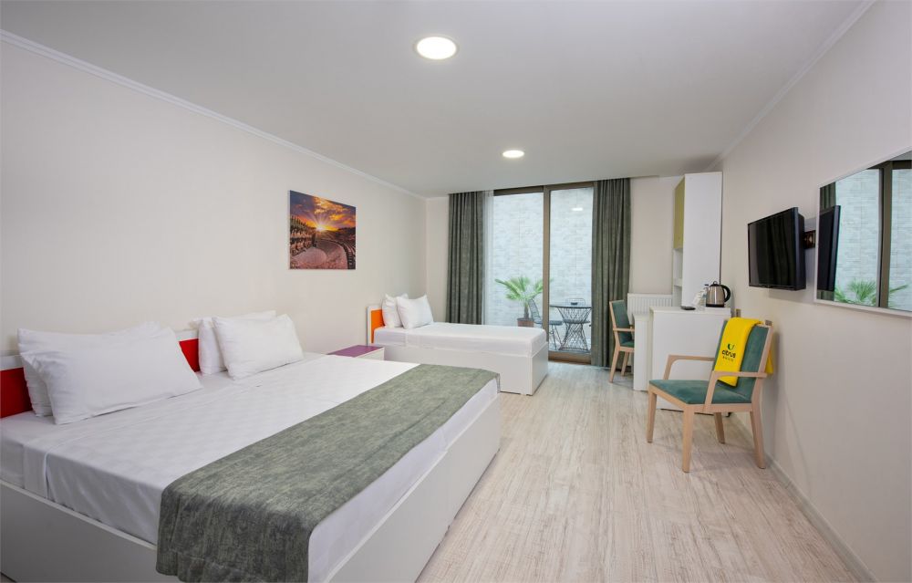Garden Room, Citrus Park Hotel 