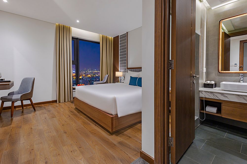 Deluxe City, Peninsula Hotel Da Nang 5*