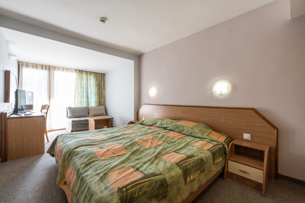 Double Economy Room, Hrisantema Hotel 4*