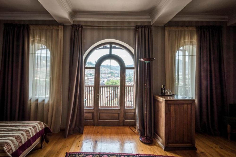 Standard king with city view, Kopala Hotel 4*