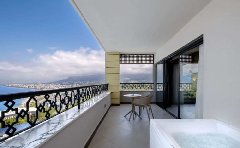Corner Suite, Utopia World Hotel 5*