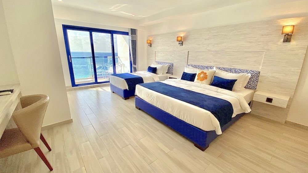 Deluxe Family Room SV With Balcony, Kaani Palm Beach 