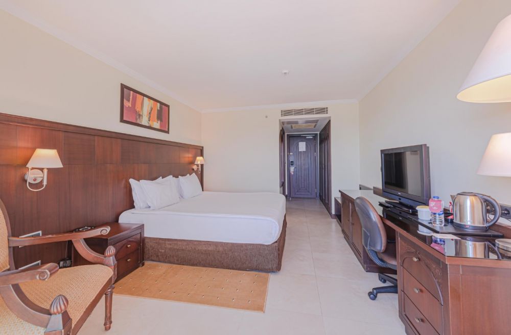 Standard Room Side Sea View/ Sea View, Crowne Plaza Antalya Hotel 5*