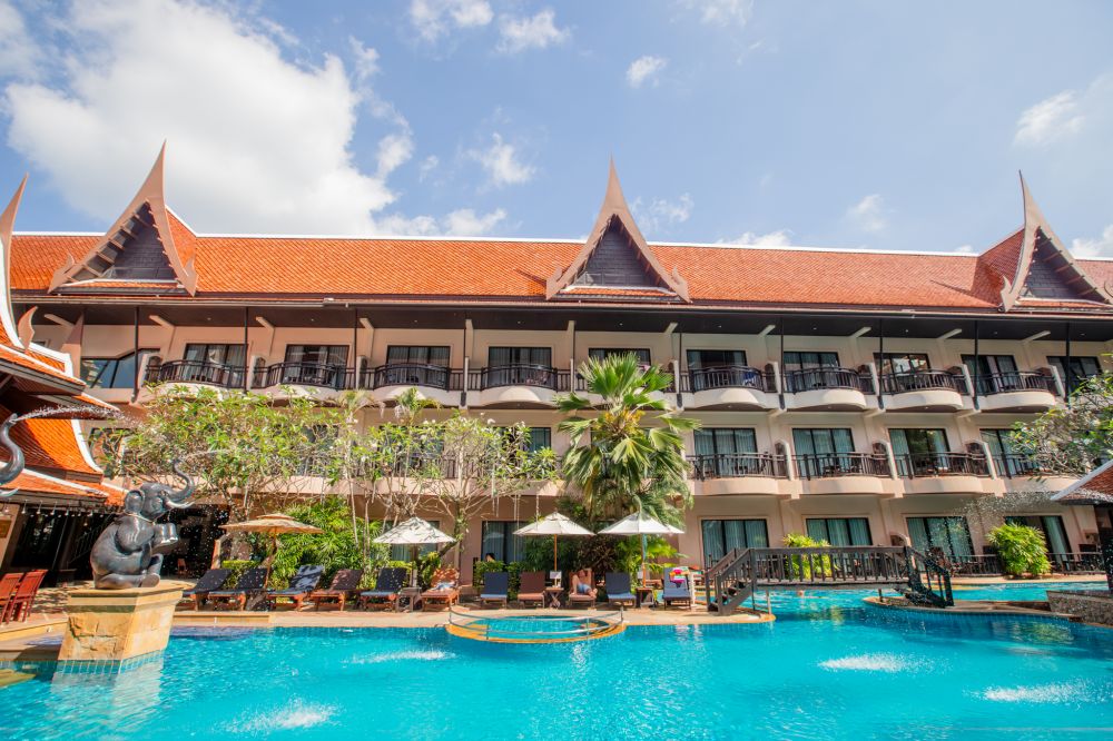 Grand Deluxe Pool Access, Nipa Resort 4*