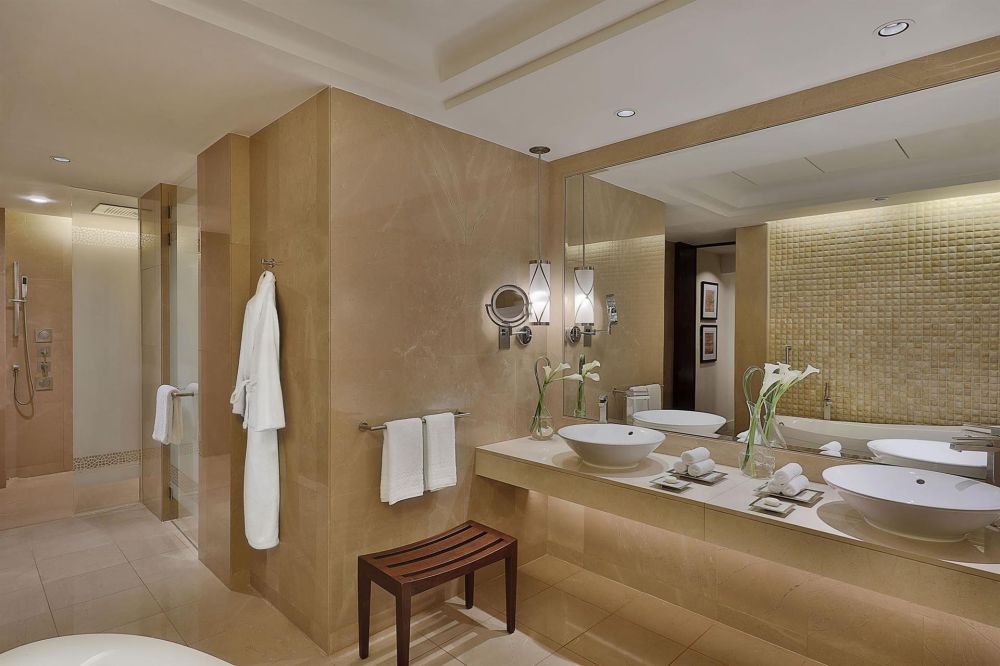 One Bedroom Ocean Club Suite, The Ritz-Carlton, Dubai 5*