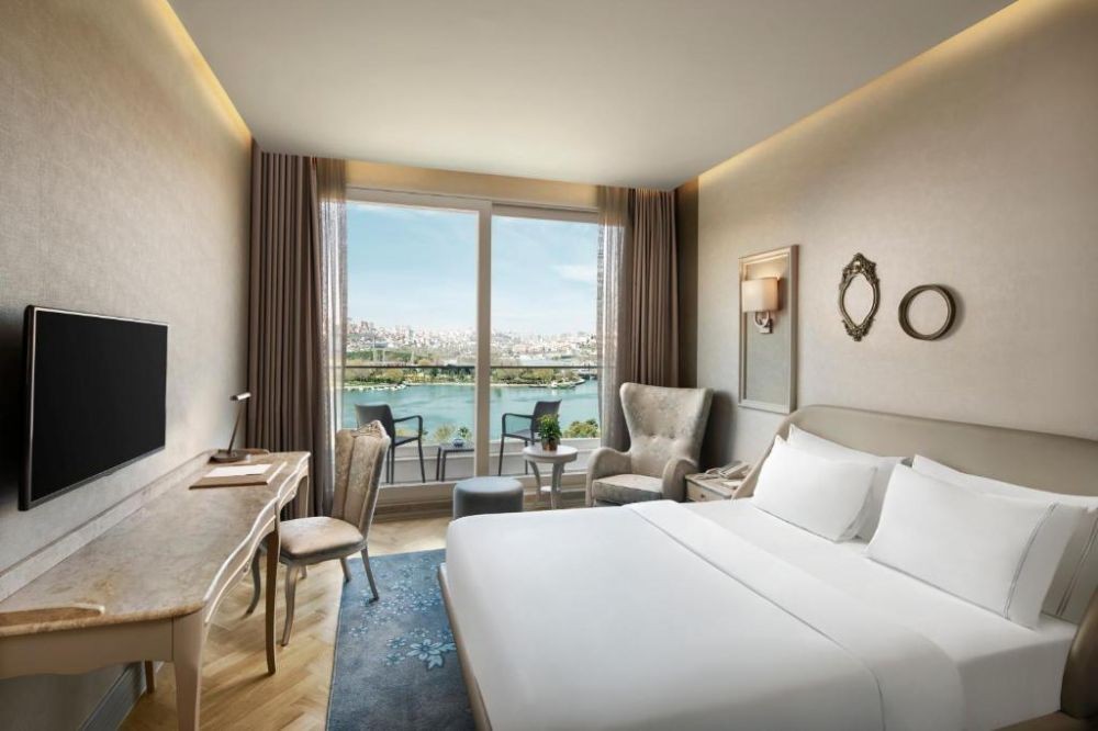 Deluxe Balcony SV, Lazzoni Hotel 5*