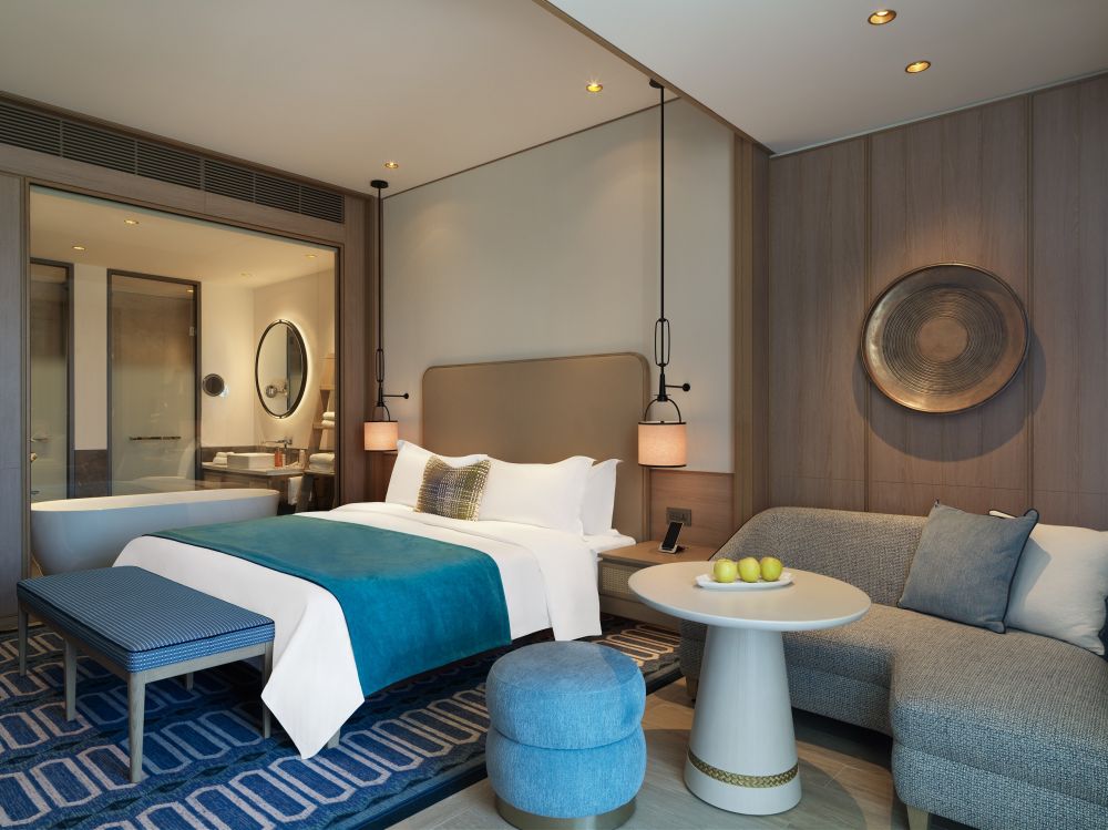 Superior King Room, City of Dreams Mediterranean 5*