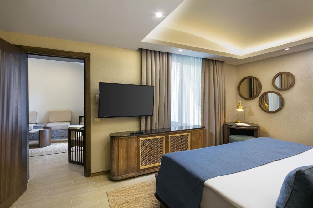 Family Pool House Upper Floor, Rixos Sungate 5*