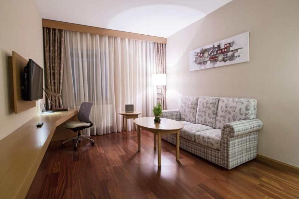 Люкс, Hayat Hospitality Oskemen 5*