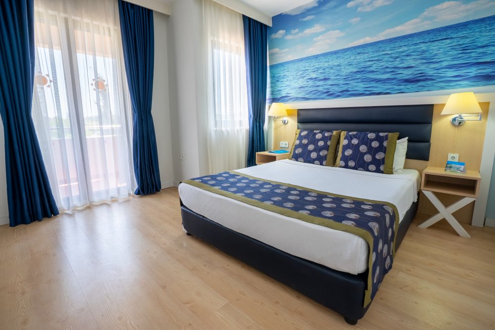Family Room Main Building, Club Aqua Plaza Hotel 5*