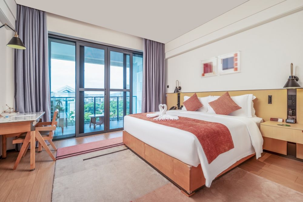 Mountain View (Sky Garden), Sanya Yalong Bay No.99 Suite Resort Hotel 4*