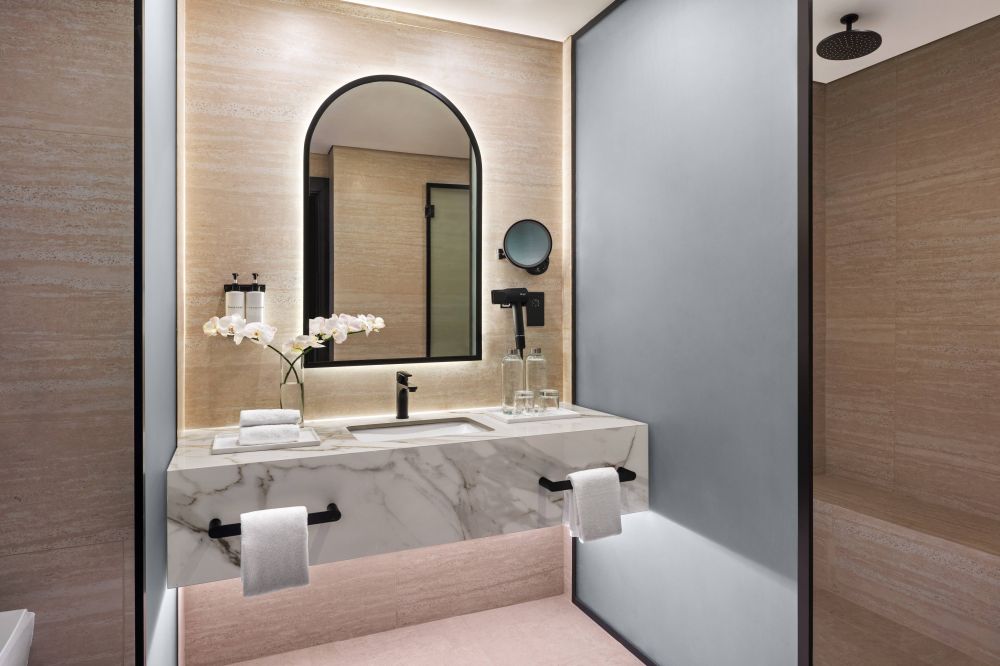 Club Room, NH Collection Dubai Ibn Battuta (ex. Oaks Ibn Battuta Gate Dubai) 5*