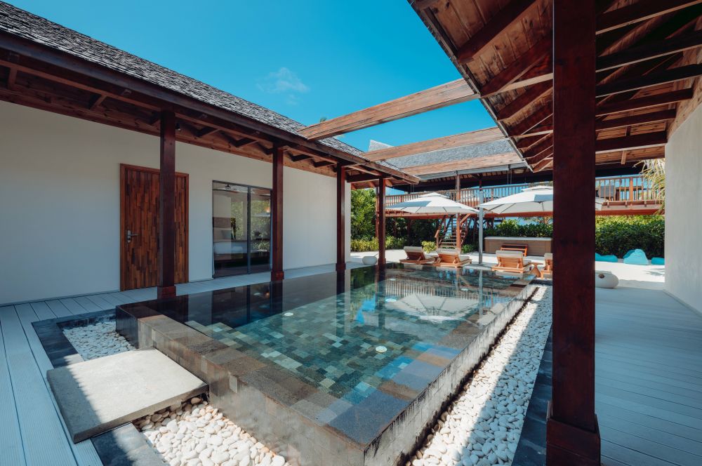 Four Bedroom Beach Pool Residence, Kuredhivaru Resort and Spa (ex.Movenpick Resort Kuredhivaru) 5*