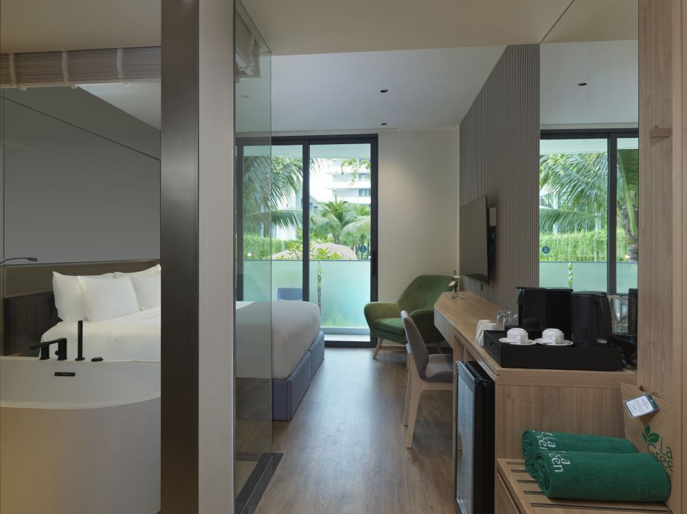 Deluxe, La Green Hotel & Residence 5*