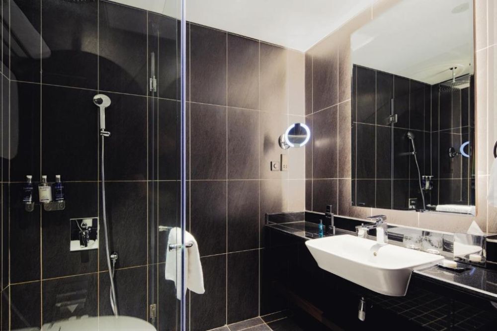 Deluxe Studio, Dukes The Palm Dubai Hotel 5*